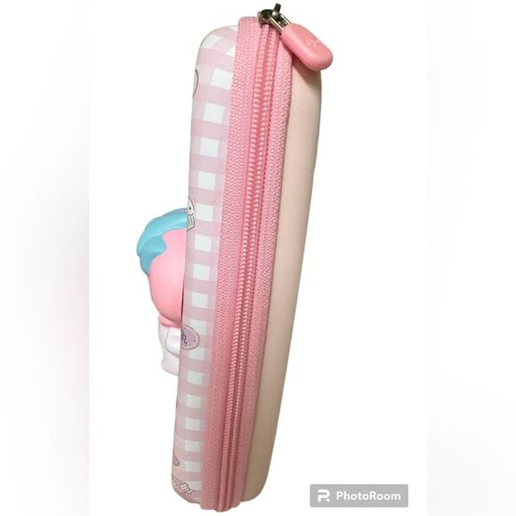 Sanrio My Melody zipper pencil case - Picture 3 of 3